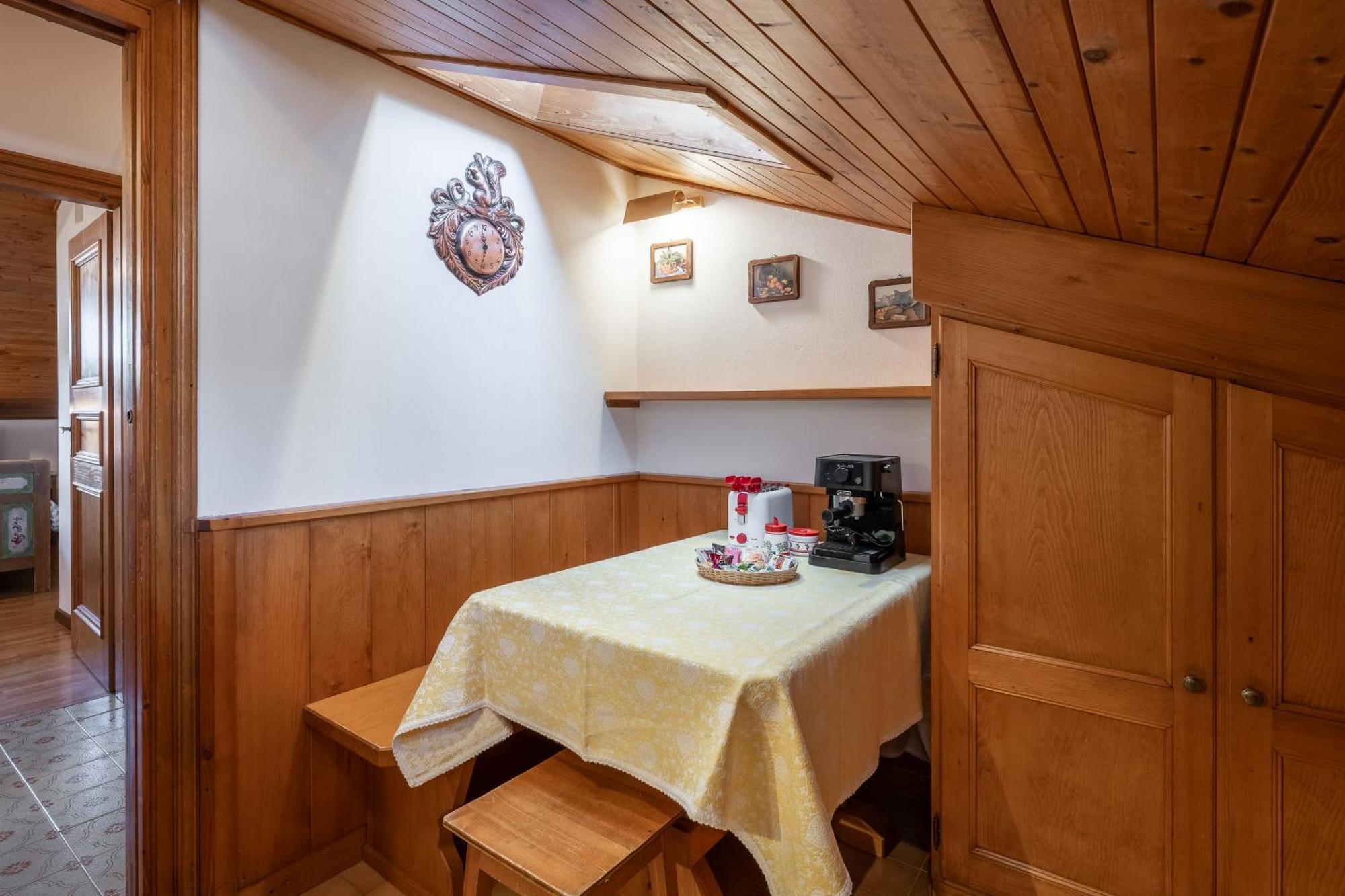 Attico Lodge กอร์ตินาดัมเปซโซ ภายนอก รูปภาพ